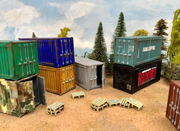 Shipping Containers (20FT) & Pallets (Plastic) 1/56 Scale