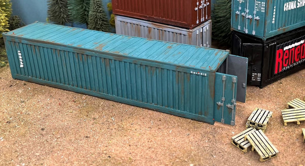 Shipping Container (40FT) & Pallets (Plastic) 1/56 scale